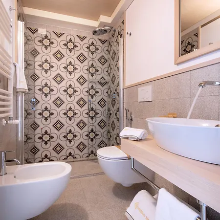 Maison Marie ゲストハウス 4*